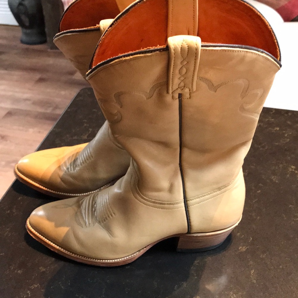 J Chisholm Lady’s cowboy boots 9D